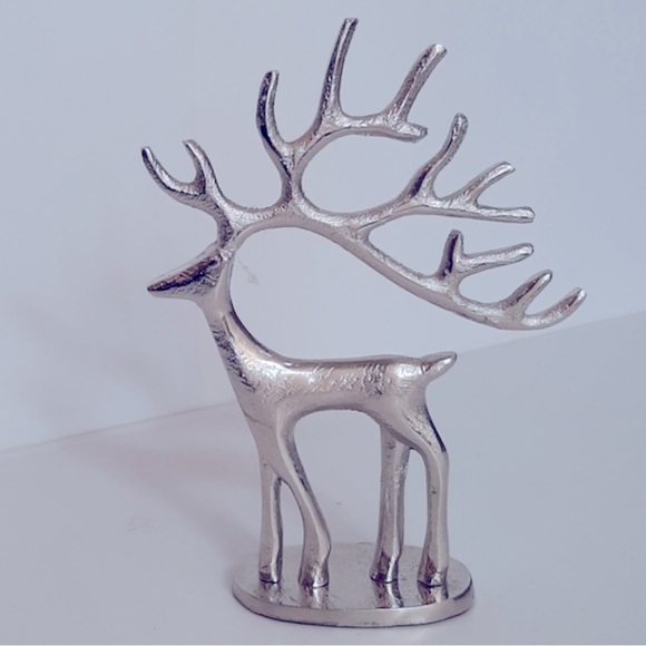 Cast Metal Silver Reindeer - Picture 6 of 8